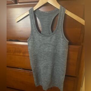 Lululemon tank top size 2 grey